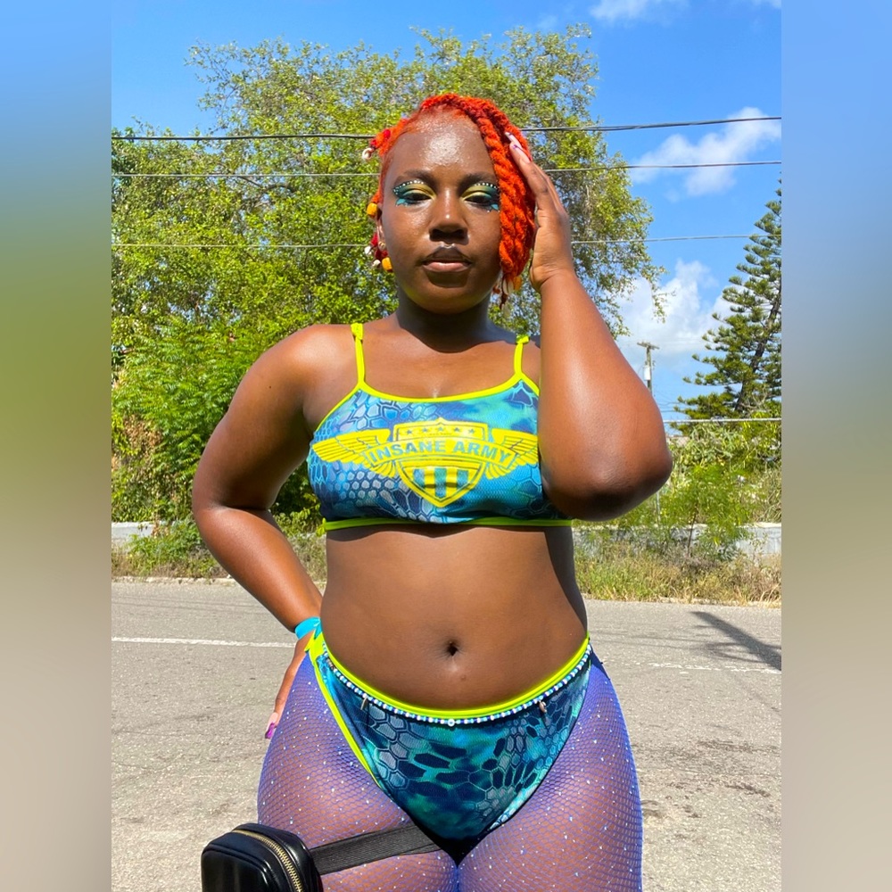 Meet your Posher, Khalilla